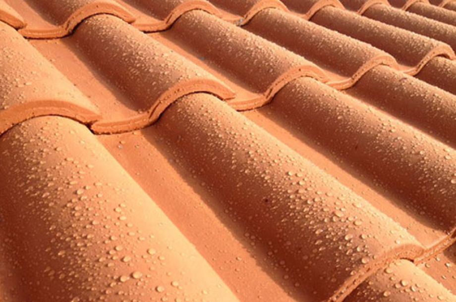 Protection hydrofuge de tuiles en Franche-Comté